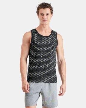 men-micro-print-regular-fit-sleeveless-vest