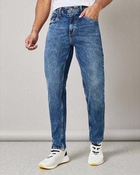 men-lightly-washed-straight-jeans