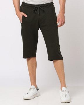 men-paneled-regular-fit-bermudas-with-zipper-pockets