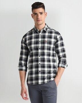 men-checked-slim-fit-cotton-shirt