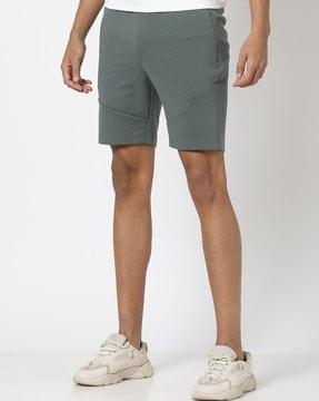 men-regular-fit-city-shorts