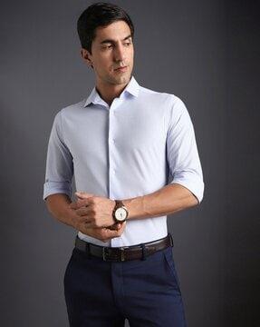men-slim-fit-cutaway-collar-shirt