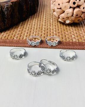 women-set-of-3-oxidised--floral-pattern-toe-rings