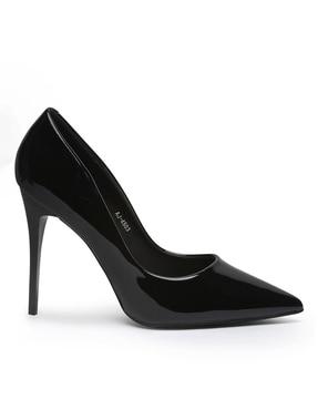 women-pointed-toe-pumps
