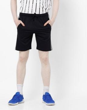 mid-rise-shorts-with-insert-pockets
