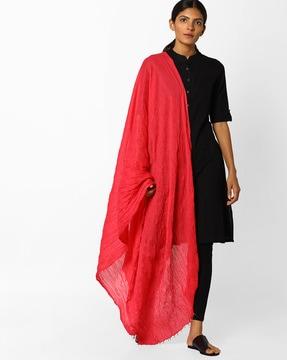 crushed-dupatta-with-beaded-tassels