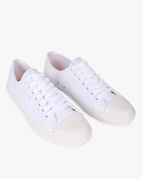 low-rise-lace-up-sneakers