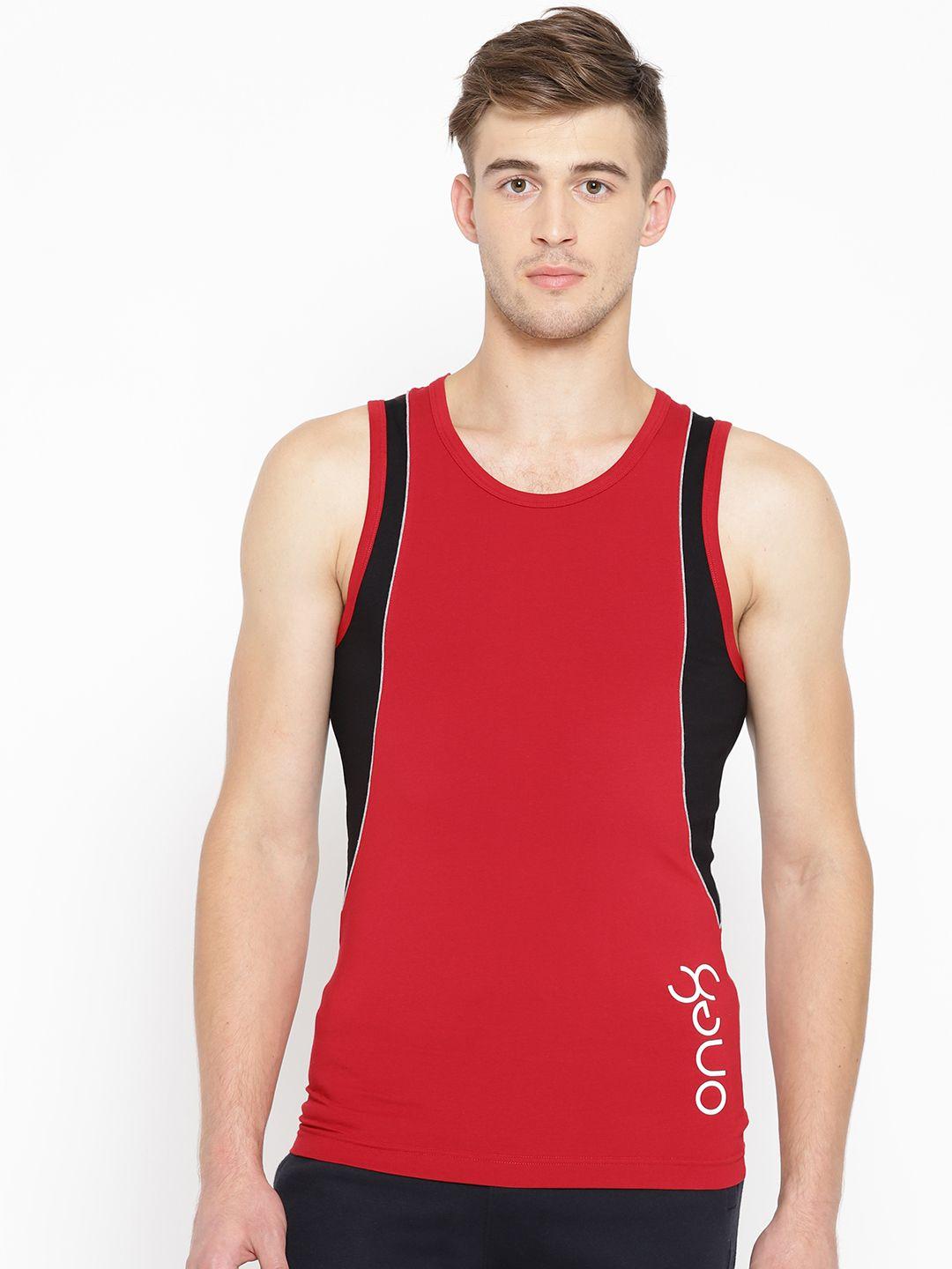 one8-by-virat-kohli-men-red-&-black-colourblocked-innerwear-vest-210