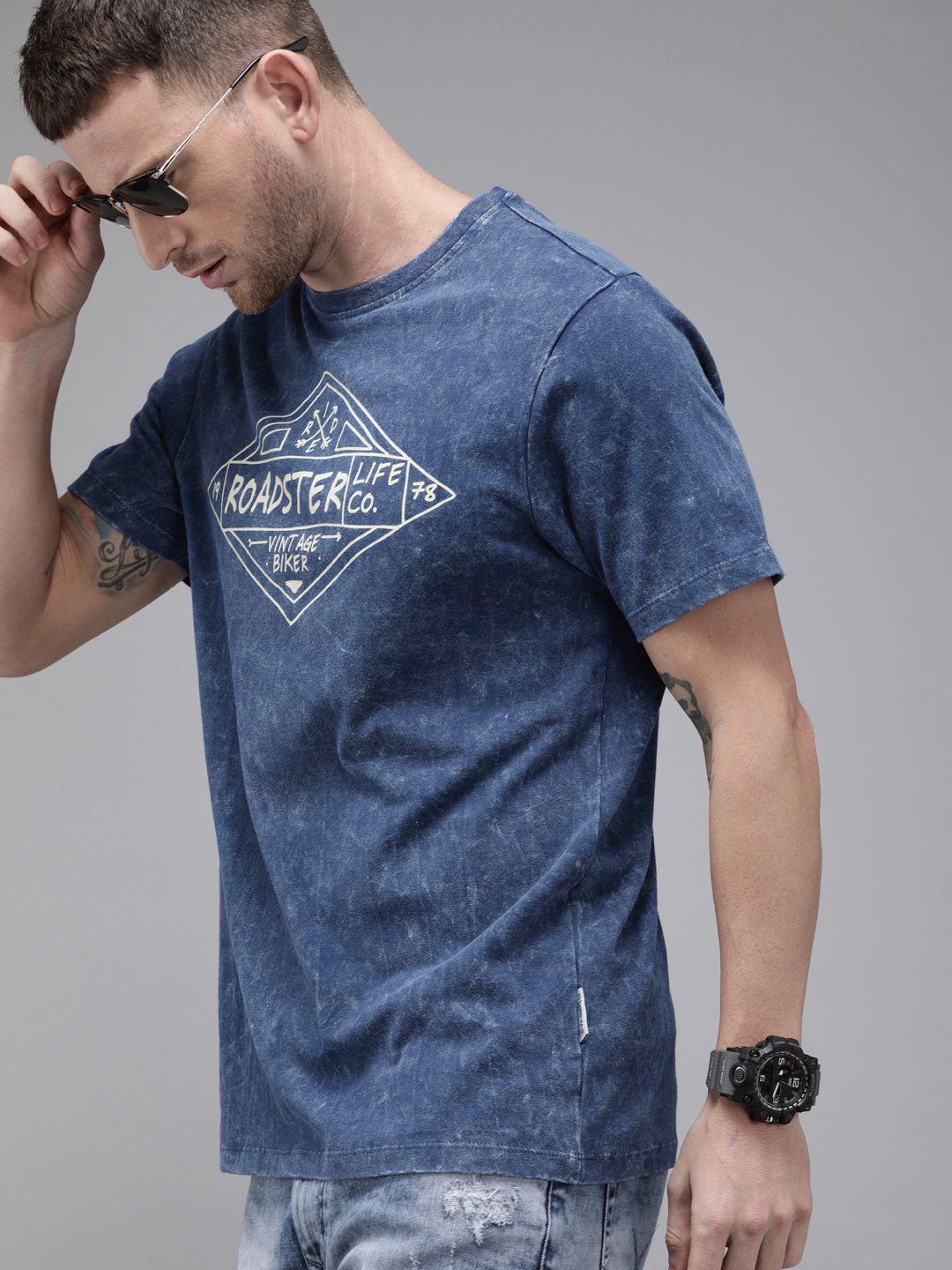 roadster-men-blue-laundered-graphic-printed-round-neck-pure-cotton-t-shirt