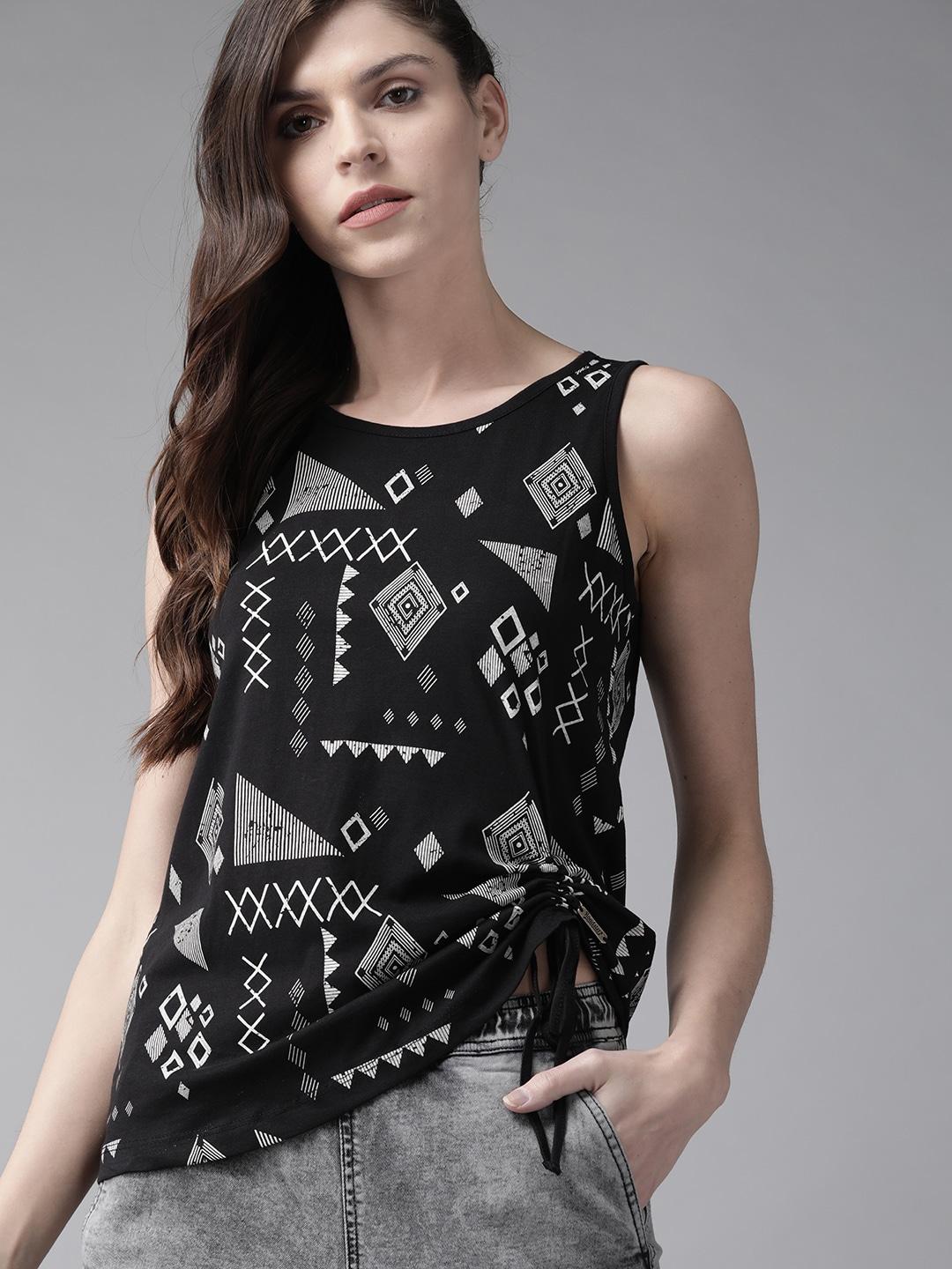 the-roadster-lifestyle-co-women-black--off-white-printed-pure-cotton-top