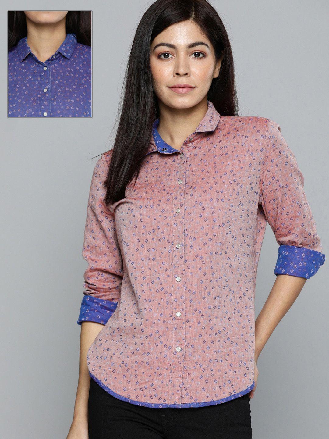 levis-women-blue-&-mauve-regular-fit-ditsy-floral-printed-reversible-casual-shirt