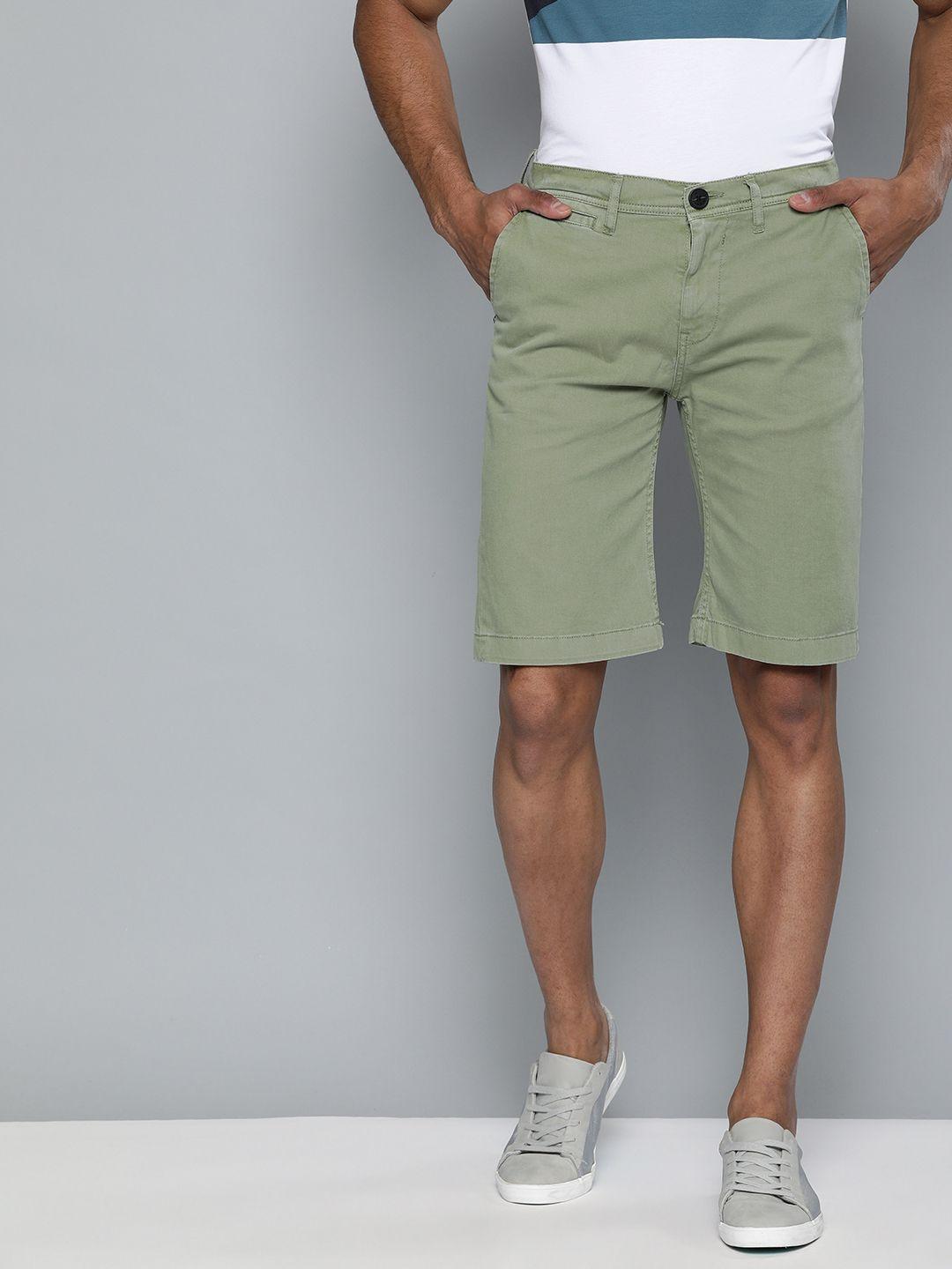 lee-men-green-solid-slim-fit-regular-shorts