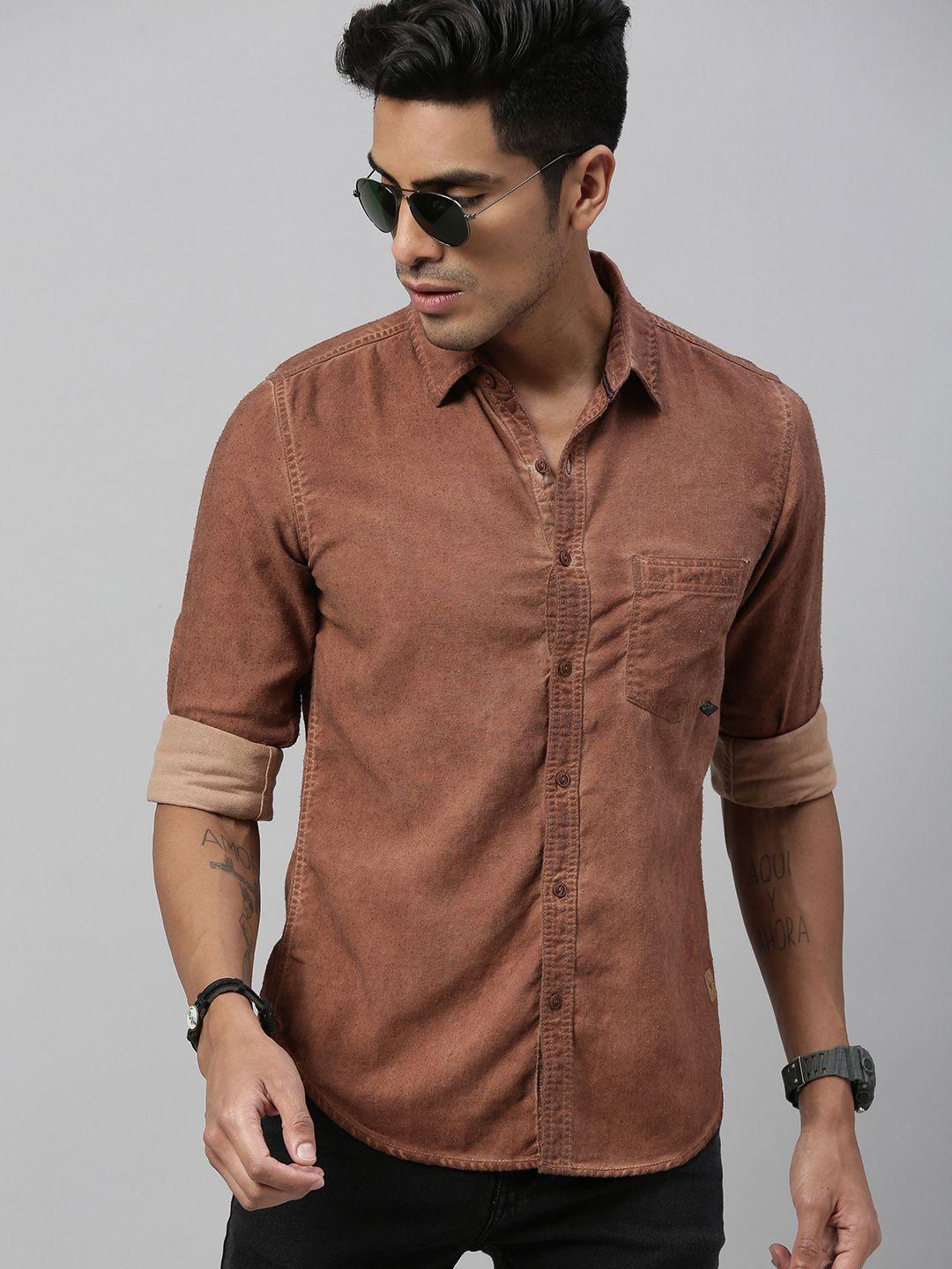 roadster-men-rust-regular-fit-solid-casual-shirt