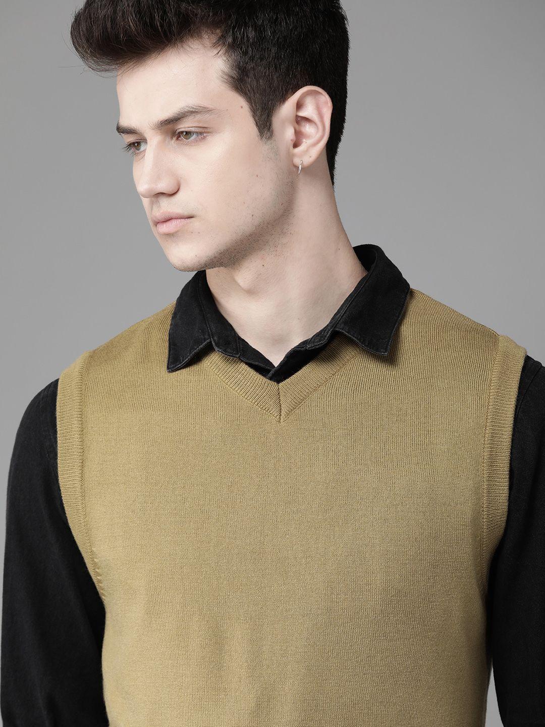 roadster-men-beige-solid-sweater-vest