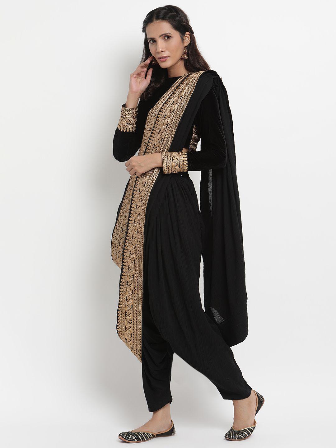 truebrowns-women-black-lace-embroidered-velvet-saree-blouse