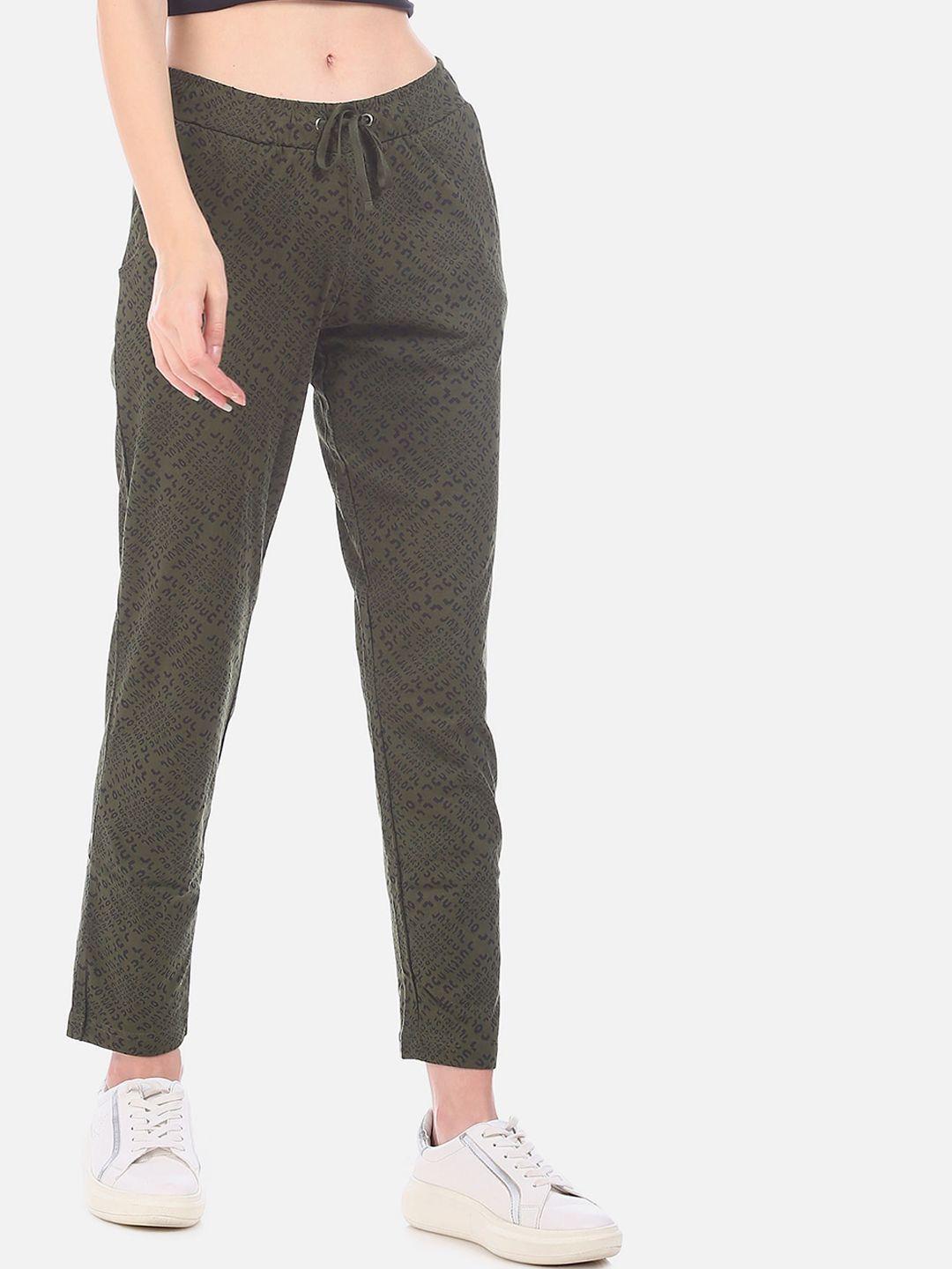 sugr-women-olive-green-&-black-printed-straight-fit-cropped-track-pants