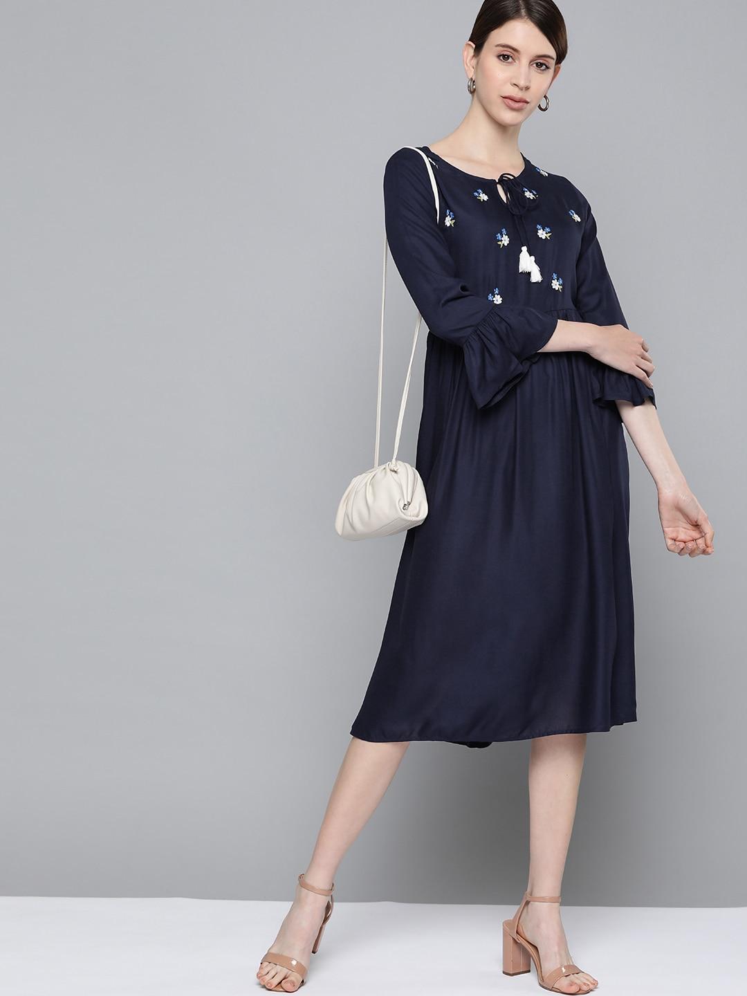 chemistry-women-navy-blue-&-white-embroidered-a-line-dress