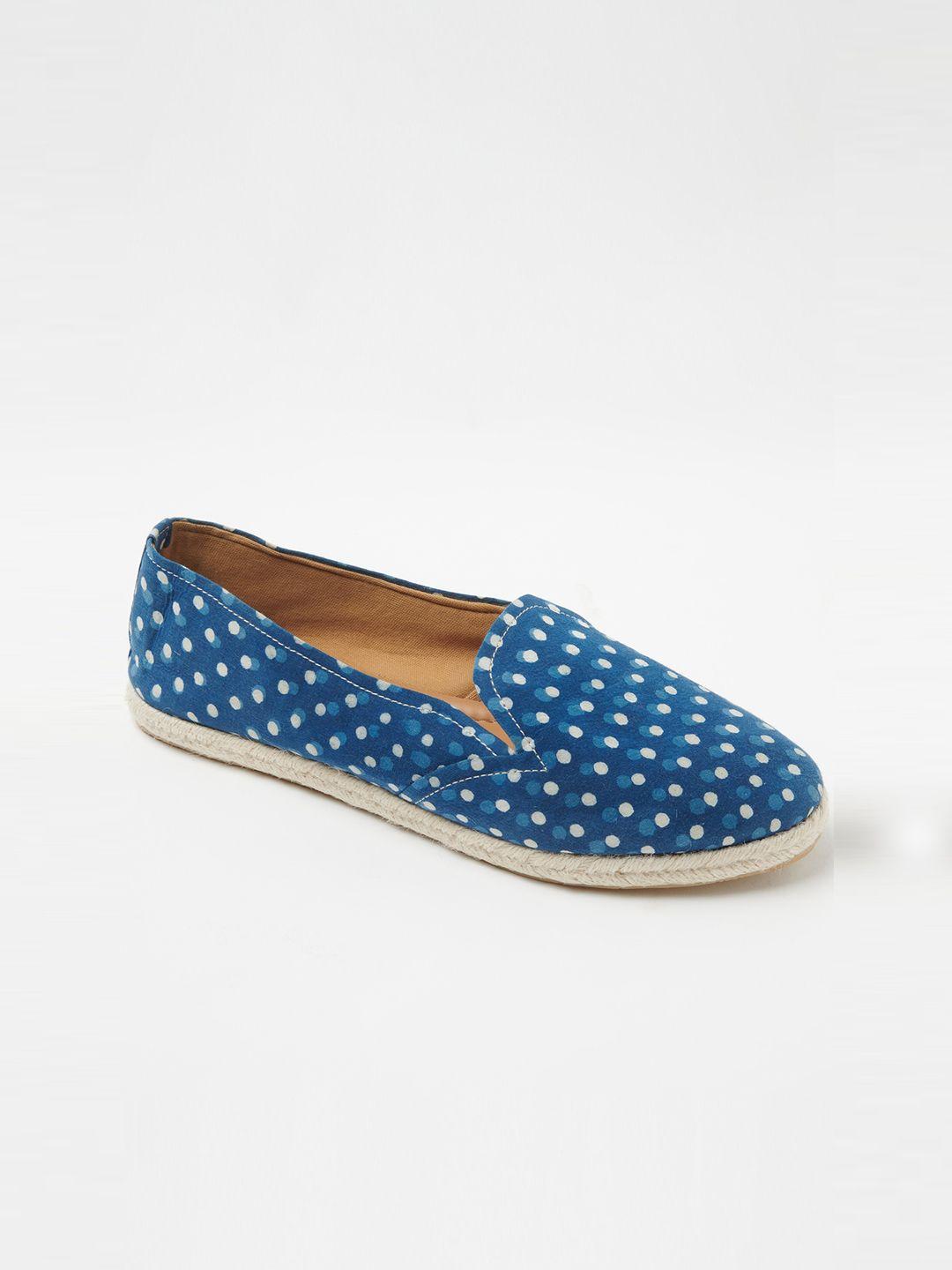 fabindia-women-blue-polka-dot-printed-slip-on-sneakers