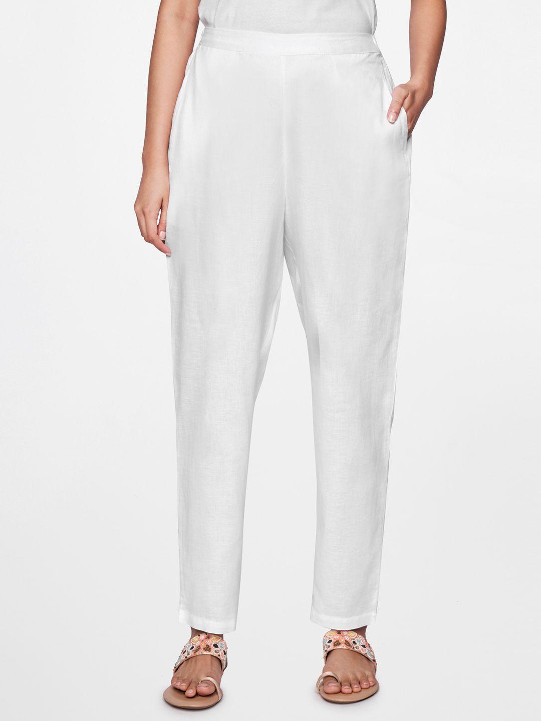 global-desi-women-white-solid-tapered-fit-regular-trousers