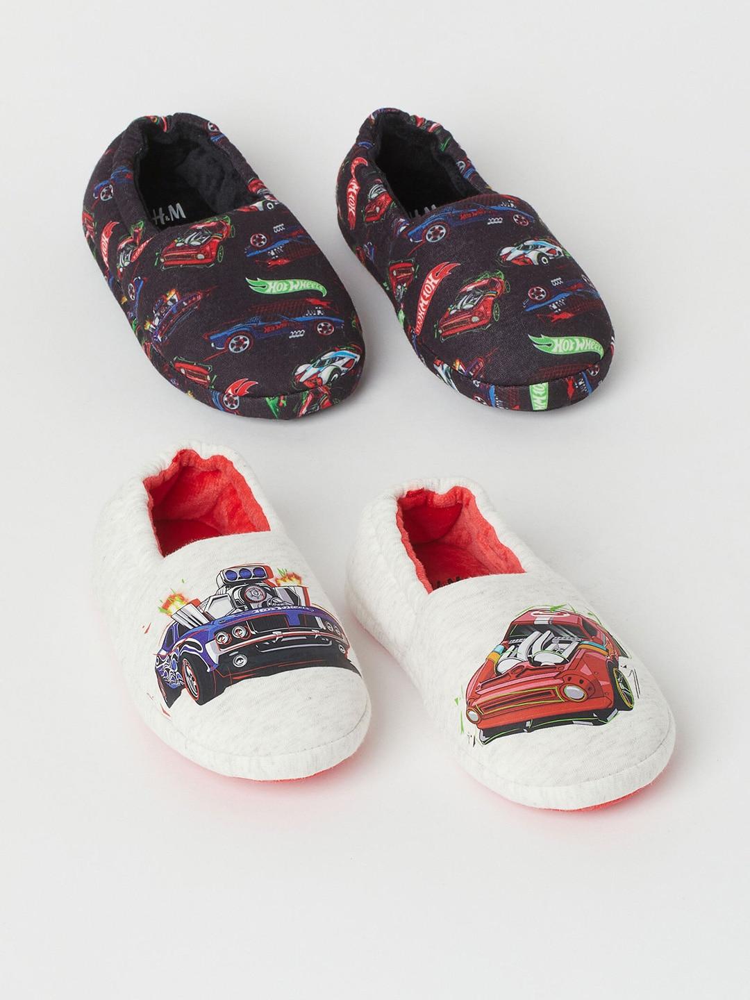 h&m-kids-boys-2-pack-soft-slippers