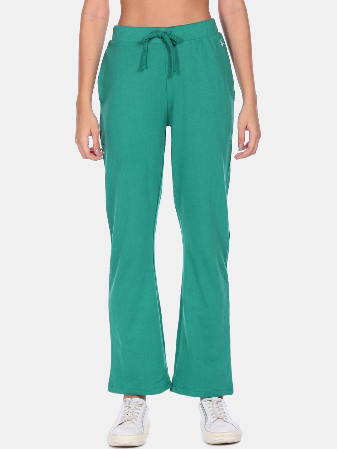 flying-machine-women-green-solid-straight-fit-pure-cotton-track-pants