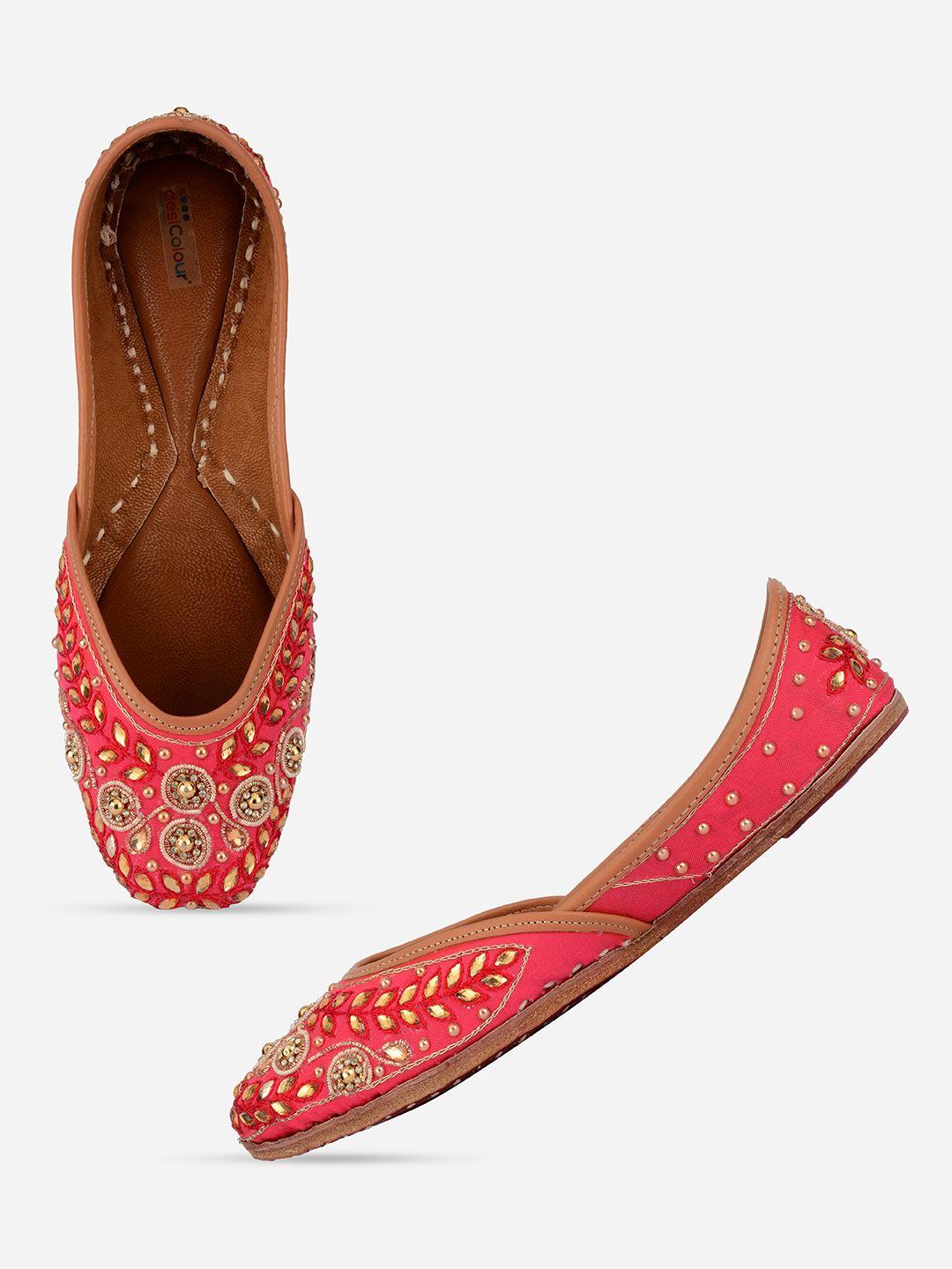 desi-colour-women-pink-embellished-leather-ethnic-mojaris-flats