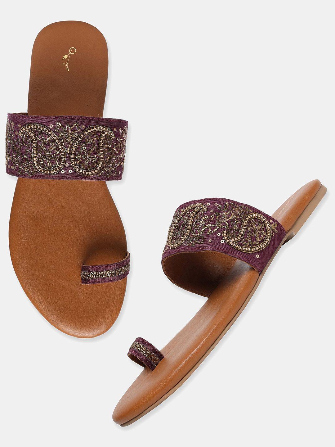 w-the-folksong-collection-women-purple-embellished-leather-ethnic-one-toe-flats