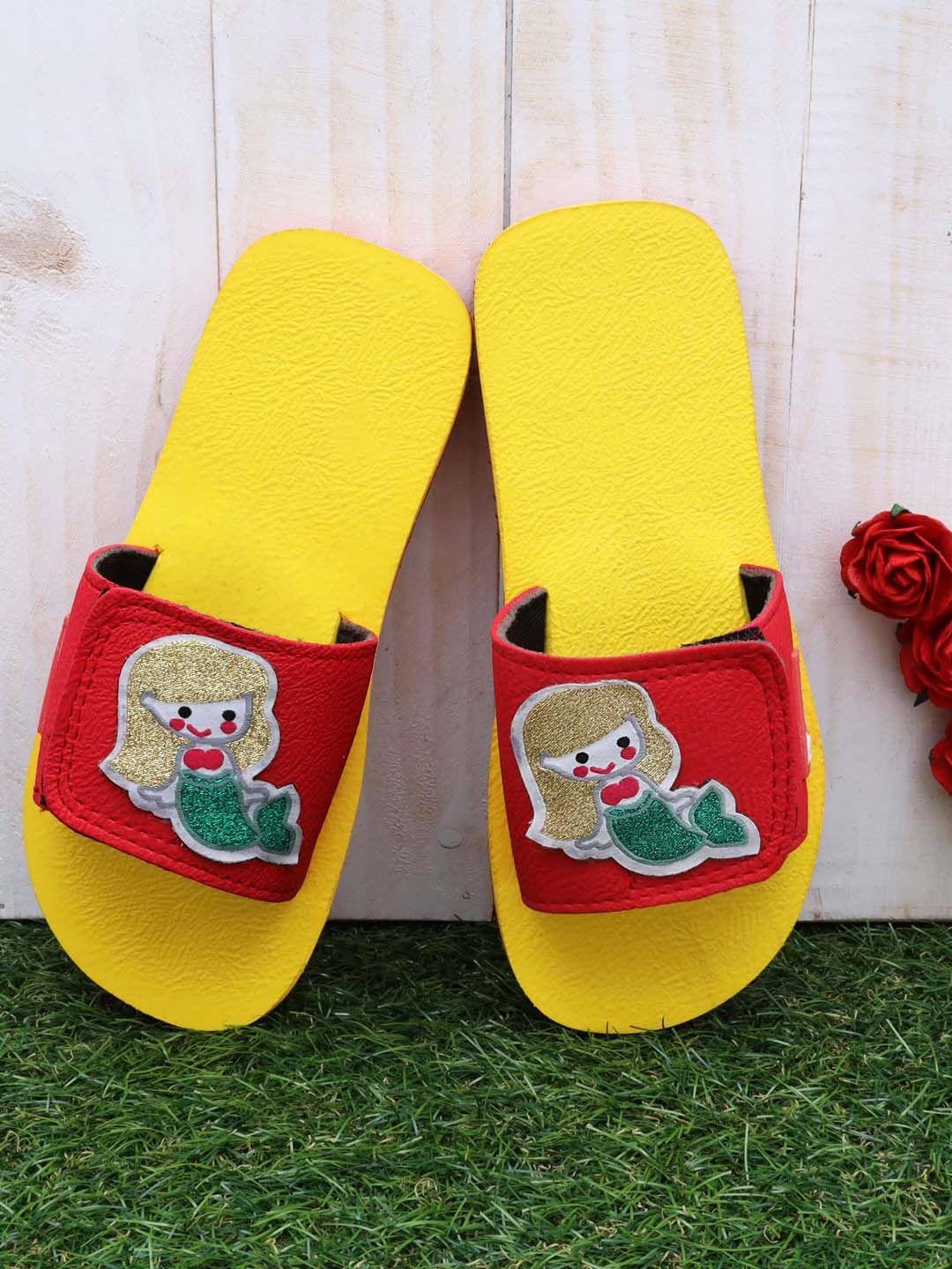 dchica-girls-yellow-open-toe-sliders