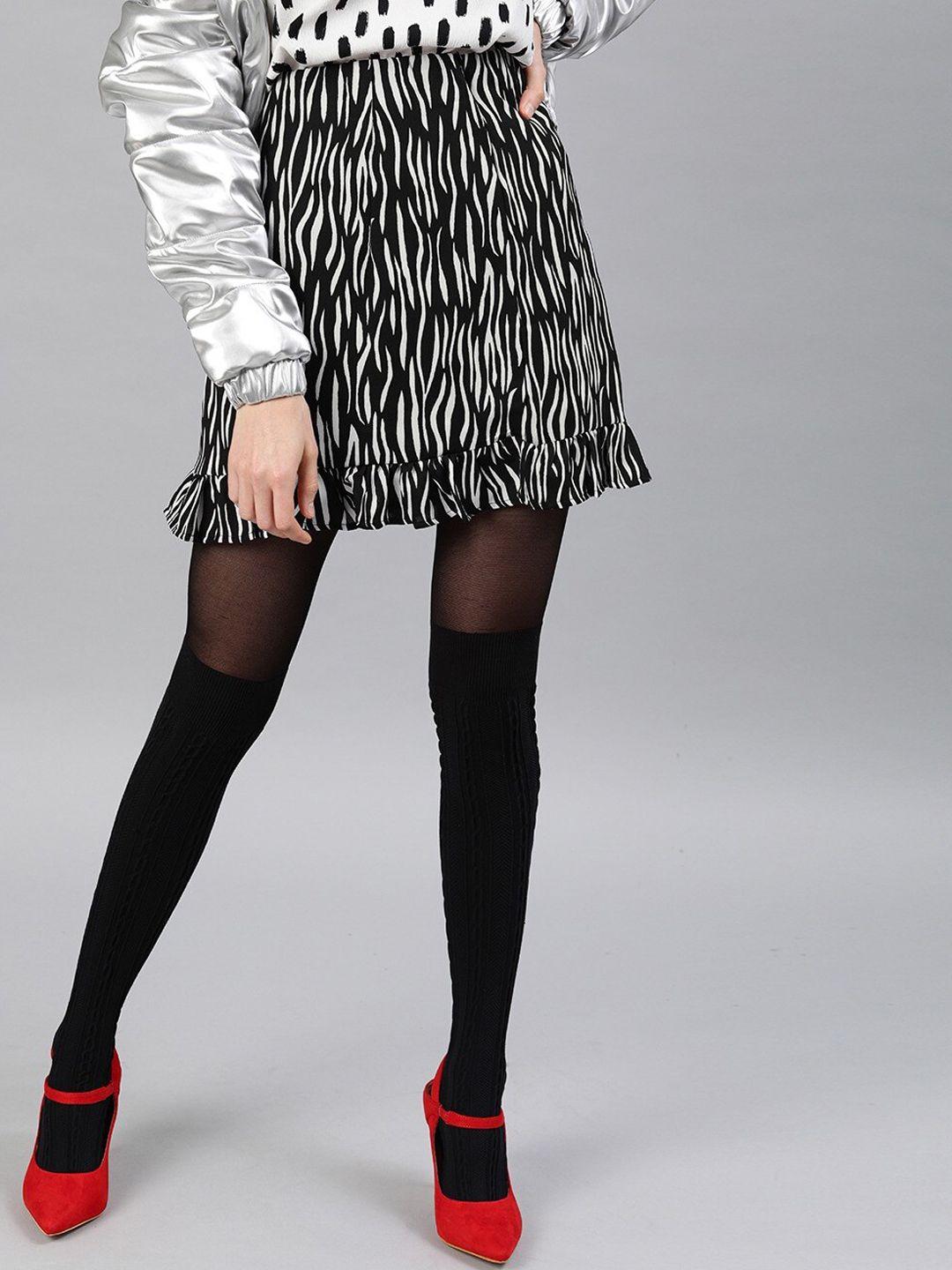 sera-women-black-&-white-printed-flared-mini-skirt