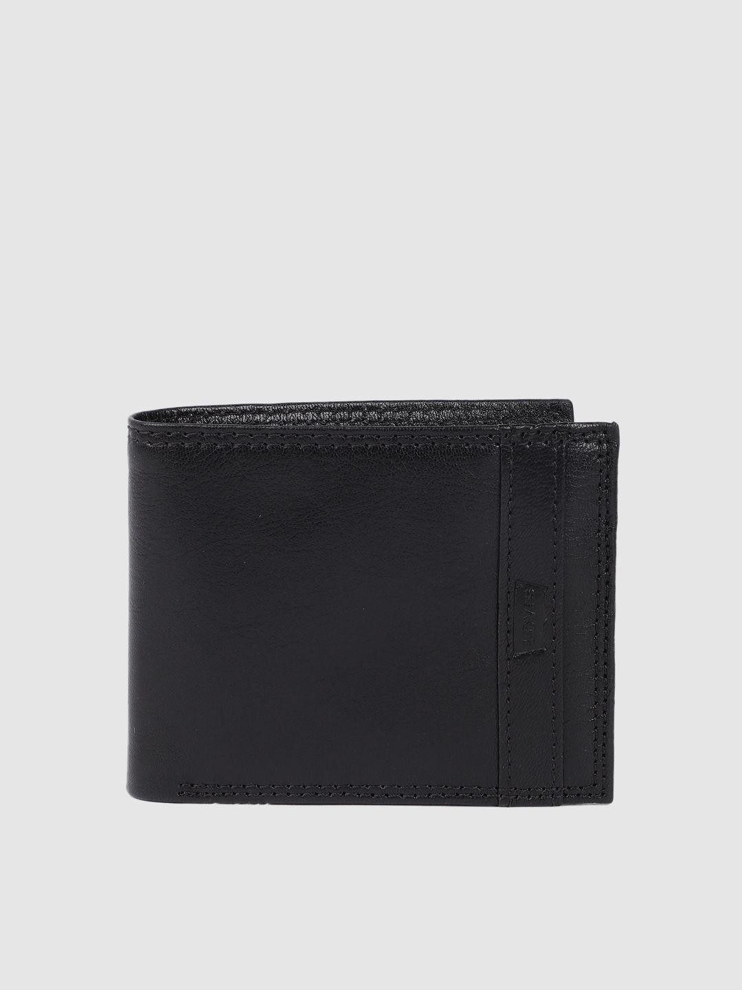 levis-men-black-leather-two-fold-wallet