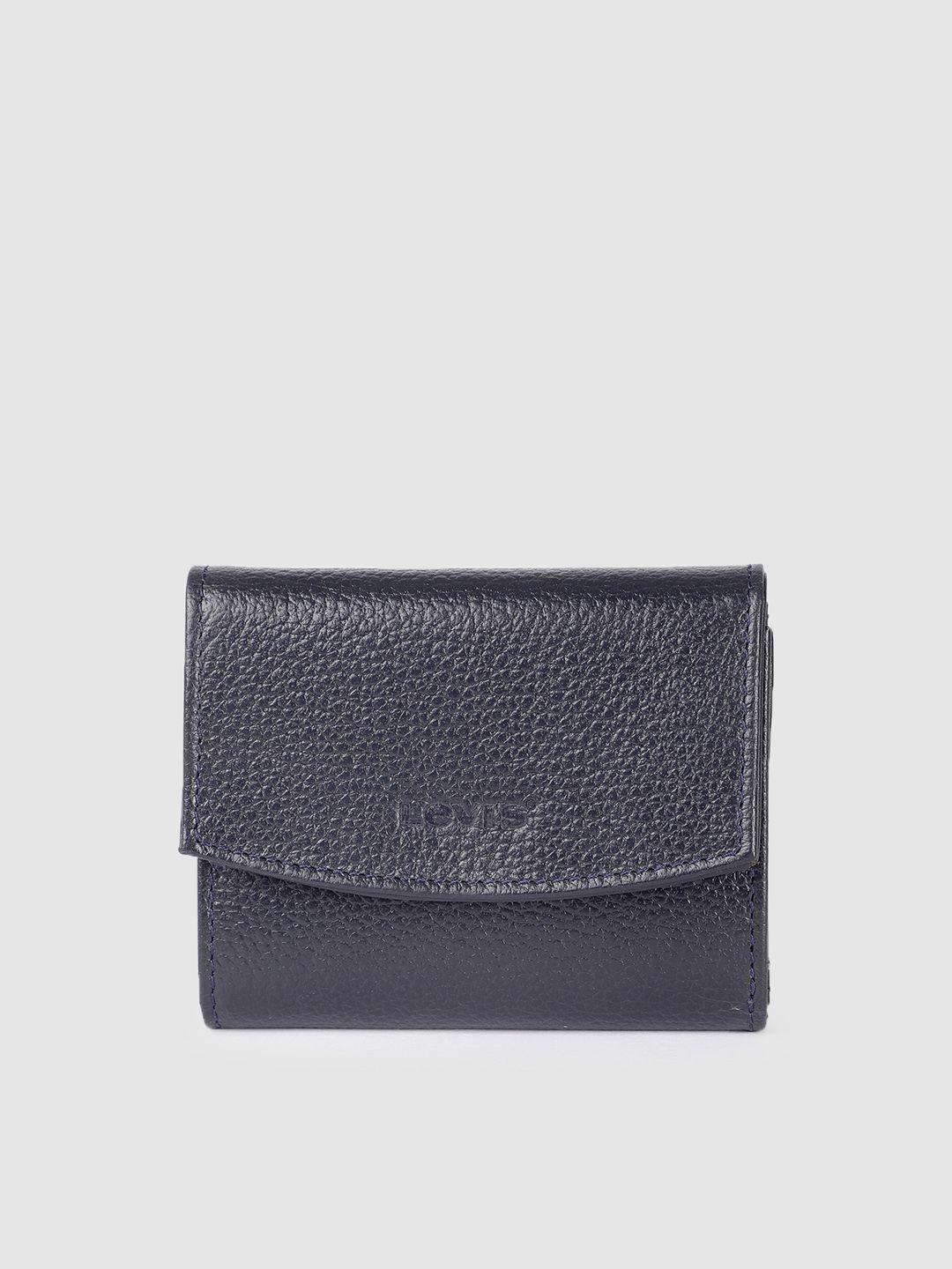 levis-men-leather-solid-three-fold-wallet