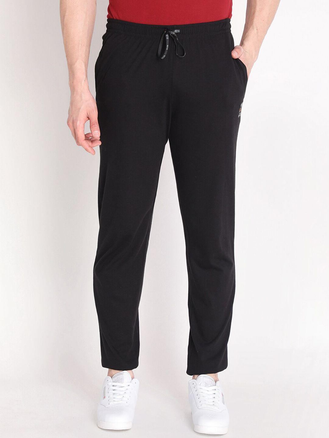 neva-men-black-solid-cotton-track-pants
