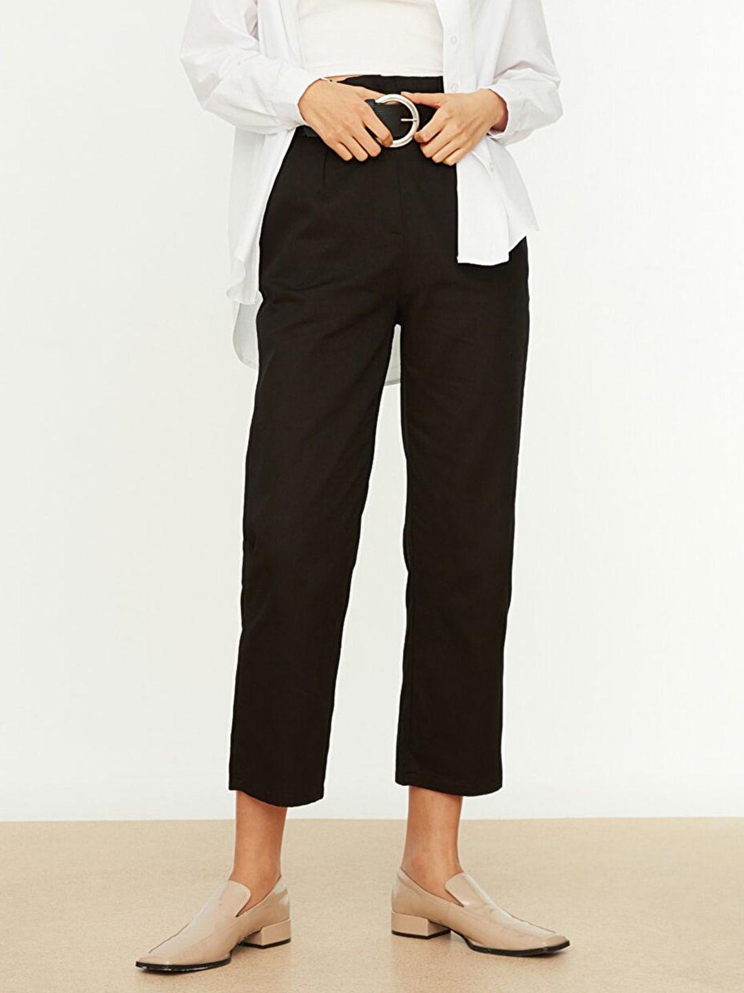 trendyol-women-black-pure-cotton-high-rise-cropped-belted-trousers
