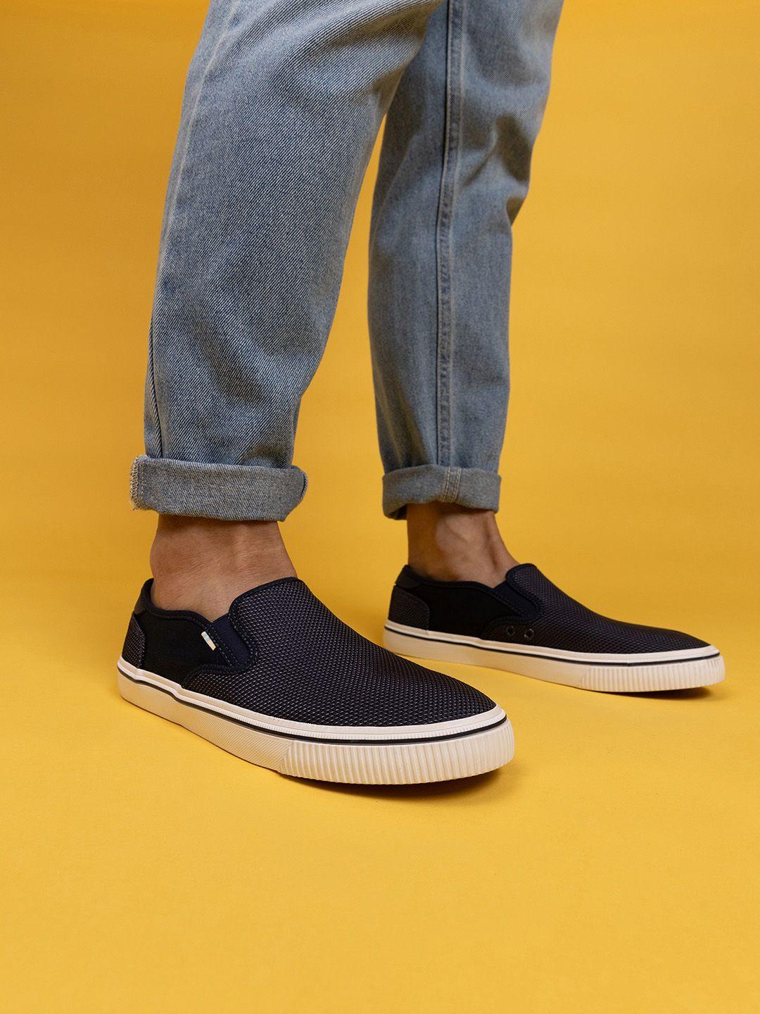 toms-men-navy-blue-printed-slip-on-sneakers