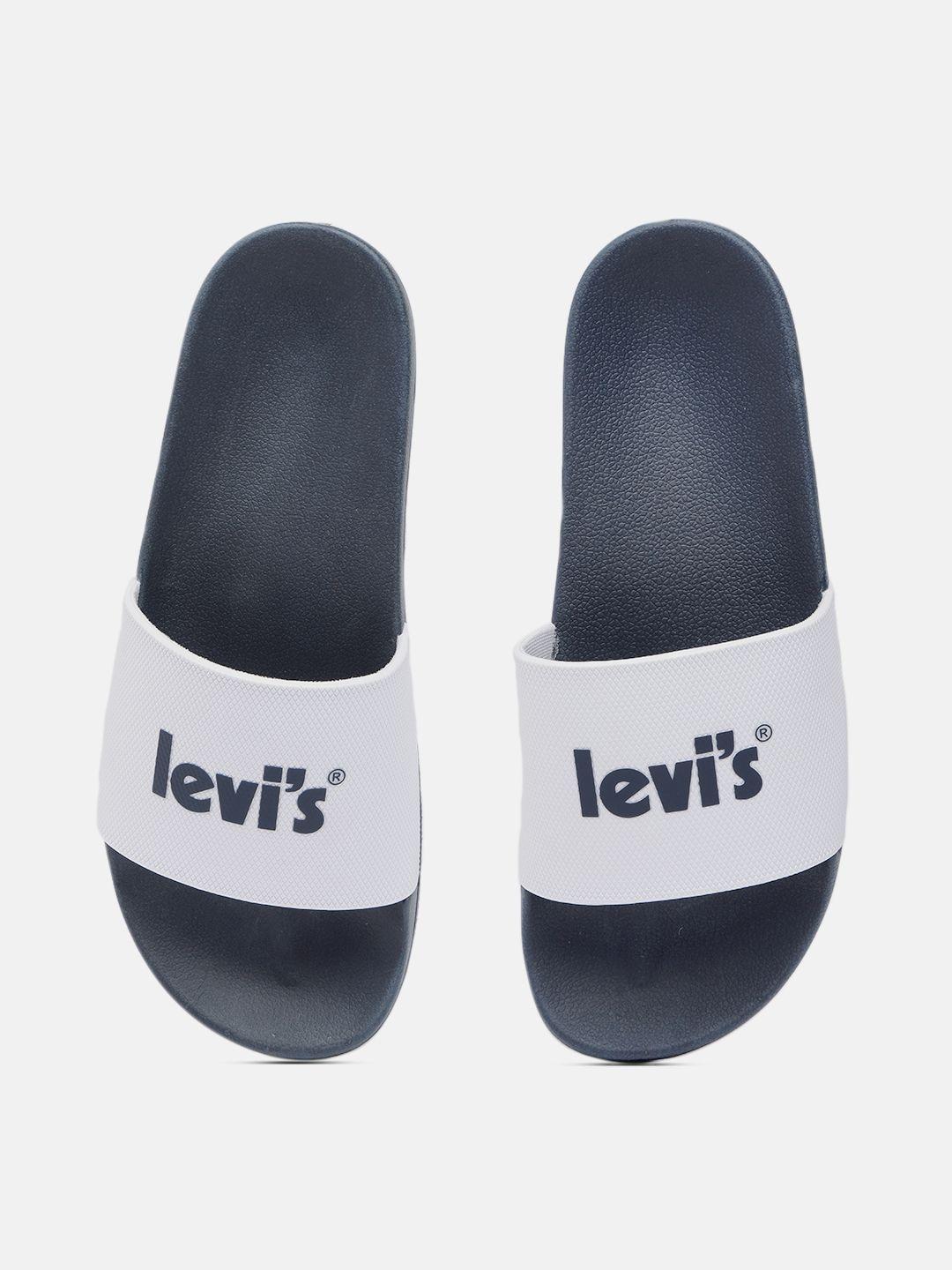 levis-men-white-&-navy-blue-printed-sliders
