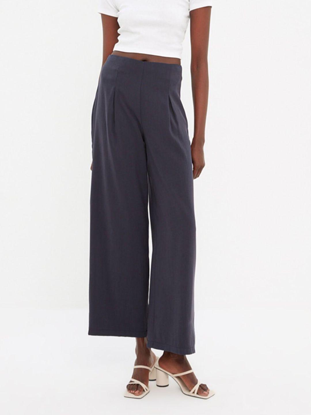 trendyol-women-navy-blue-solid-high-rise-pleated-trousers