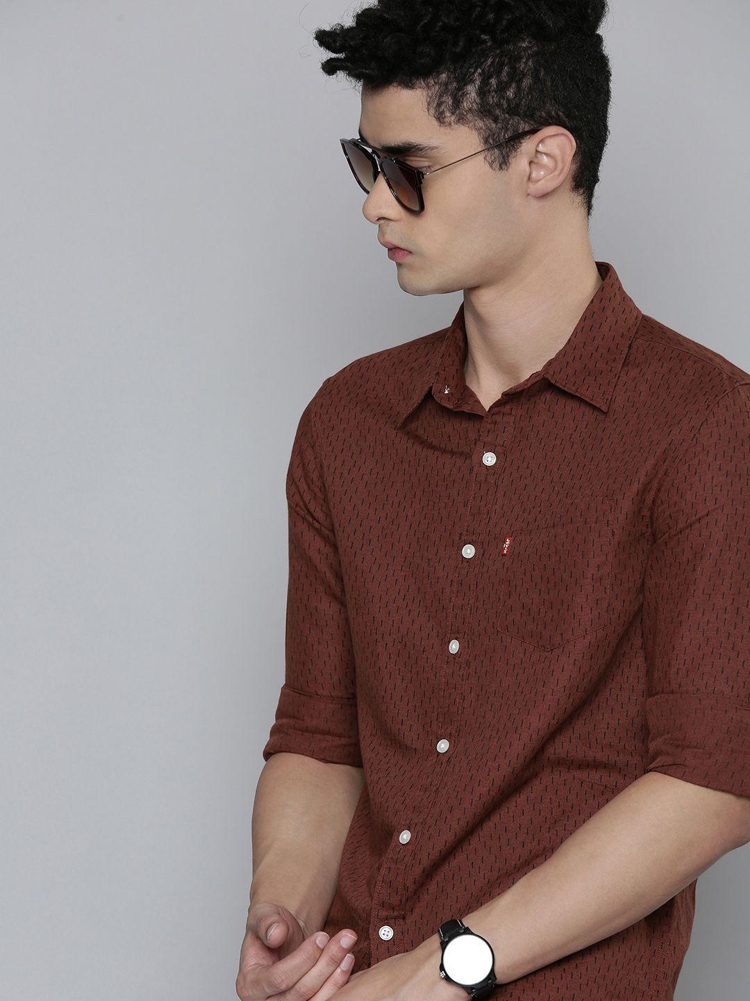 levis-men-rust-red-&-black-slim-fit-printed-casual-shirt