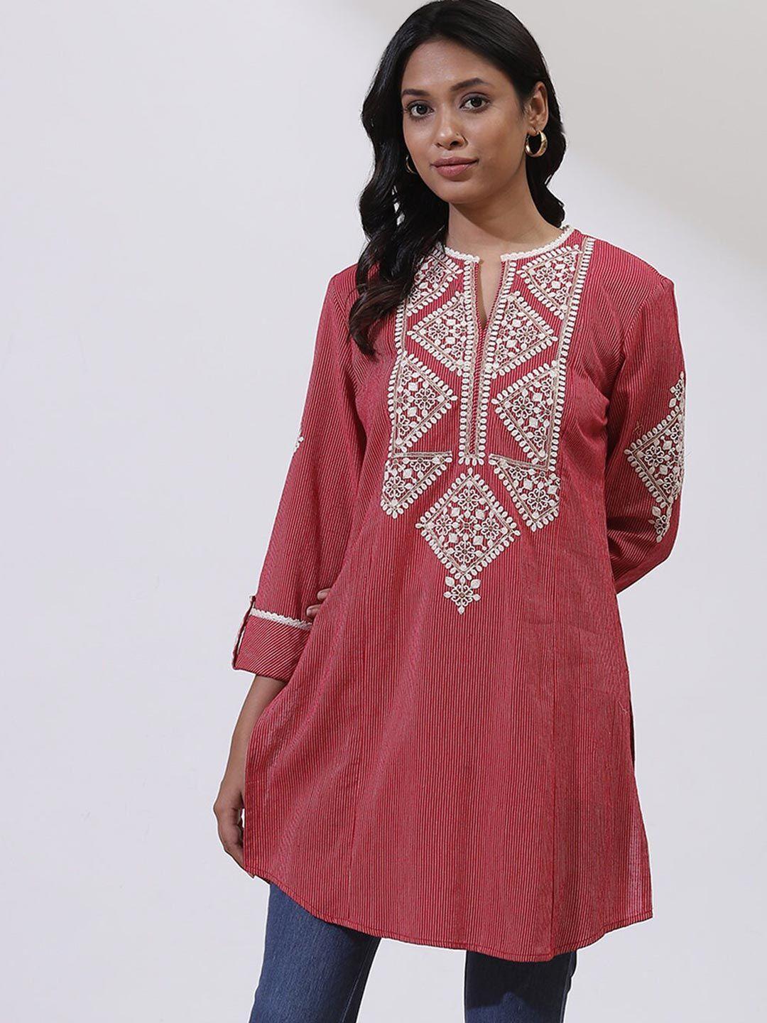 lakshita-red-&-white-yoke-design-v-neck-chikankari-pure-cotton-chikankari-kurti