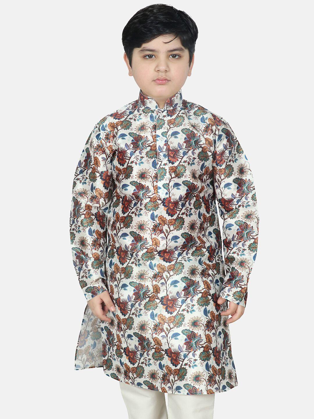 sg-yuvraj-boys-white-floral-printed-flared-sleeves-thread-work-raw-silk-kurta