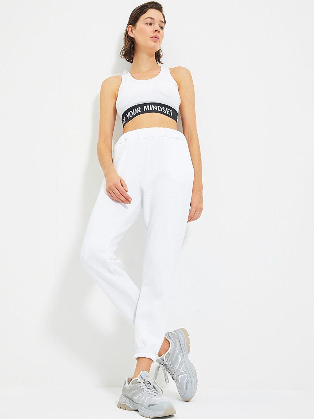 trendyol-women-white-solid-cotton-regular-fit-joggers