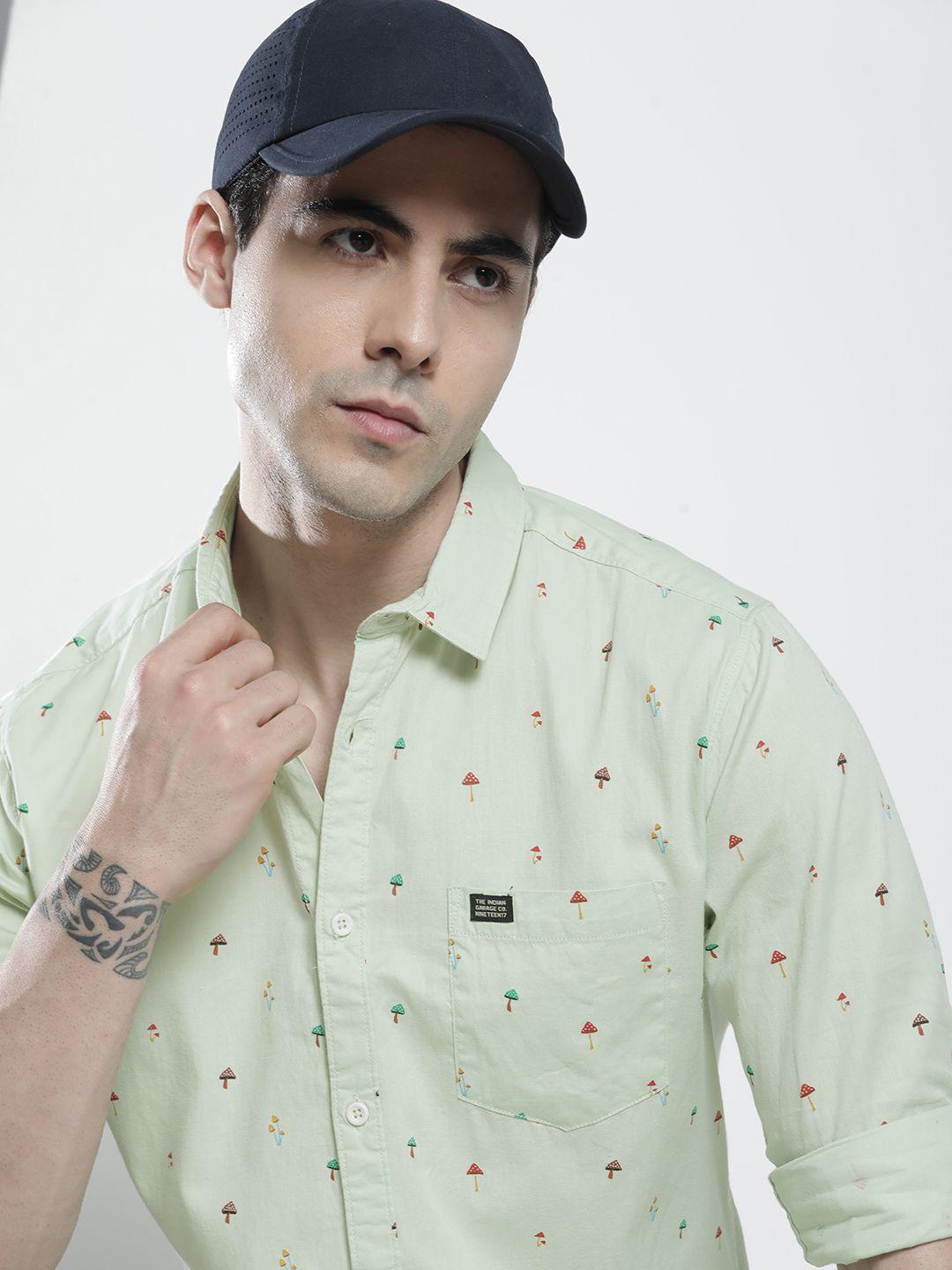 the-indian-garage-co-men-green-conversational-printed-casual-shirt