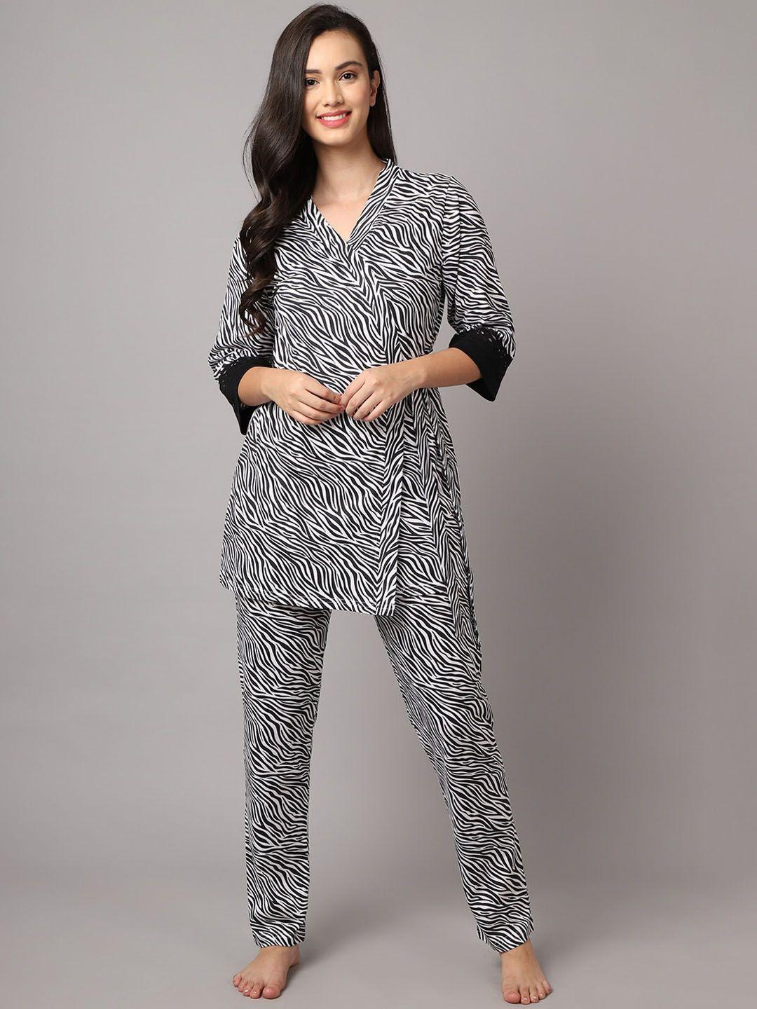 kanvin-women-black-&-white-printed-cotton-blend-night-suit