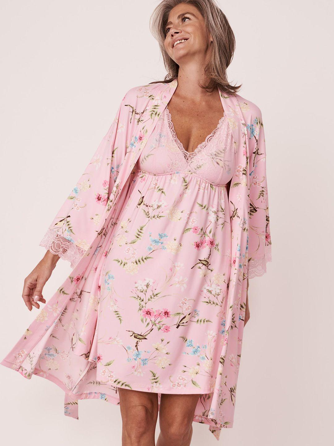 la-vie-en-rose-women-pink-robe