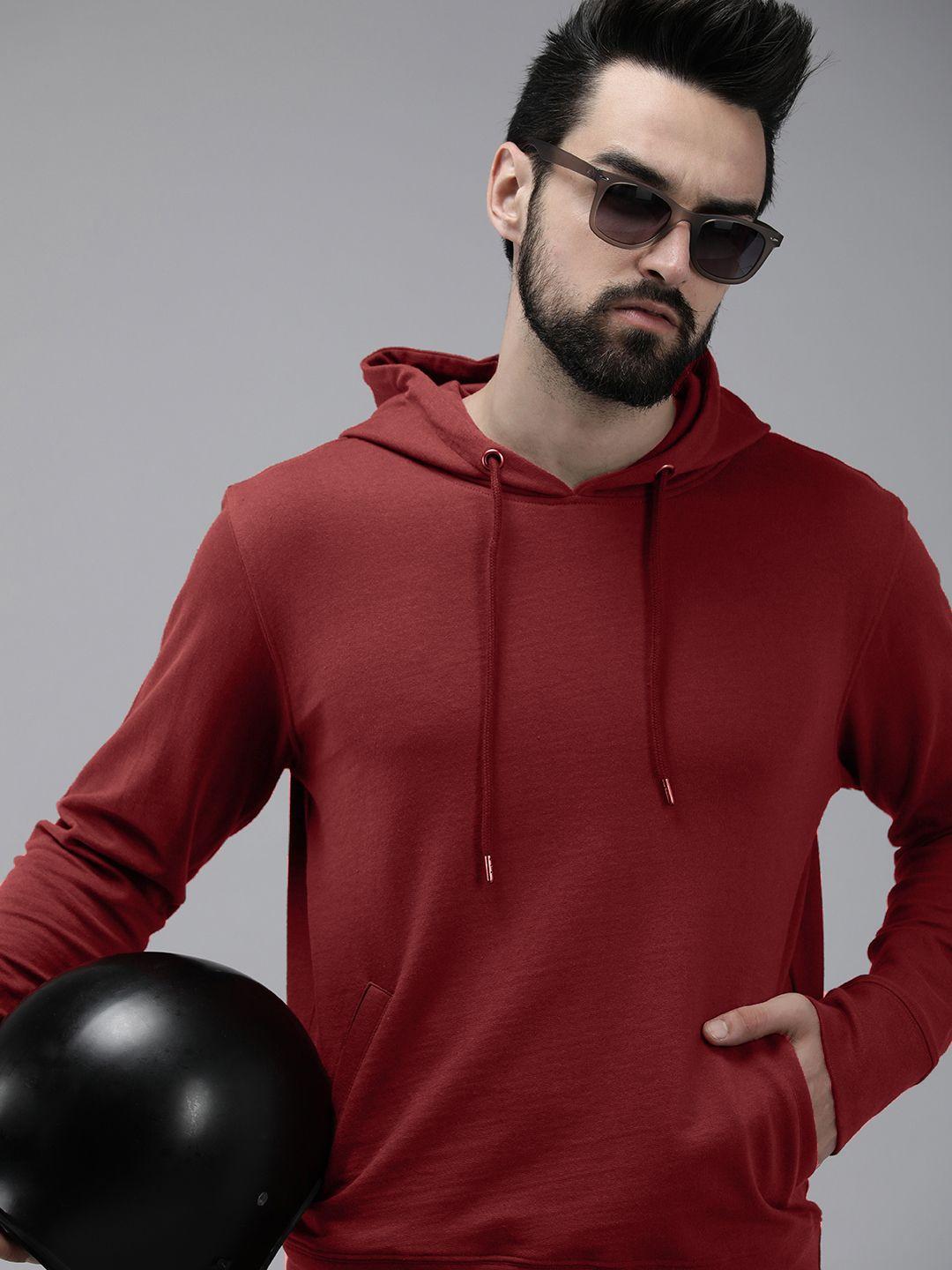 roadster-men-burgundy-solid-hooded-sweatshirt