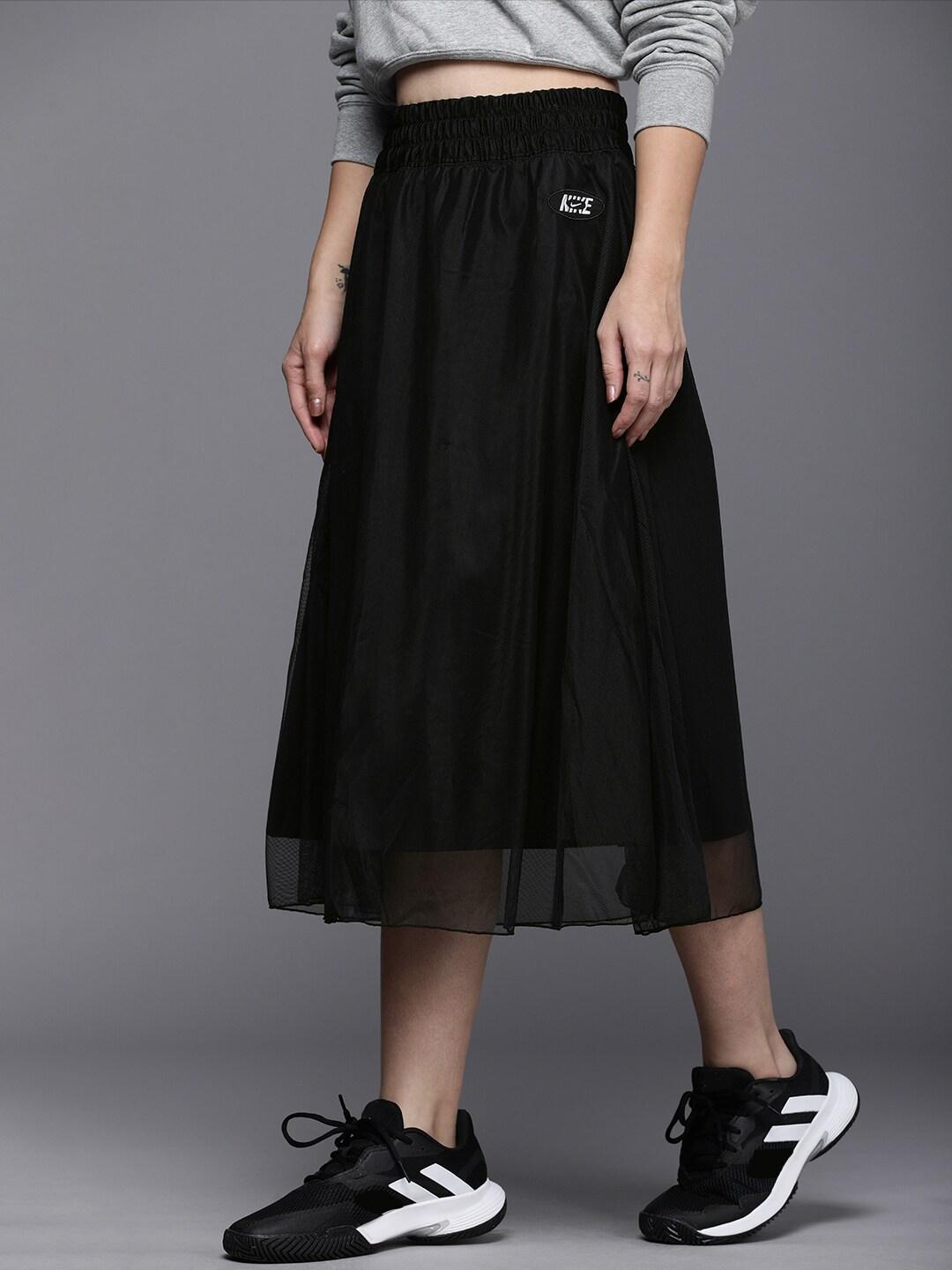 nike-black-solid-sportswear-woven-skirt