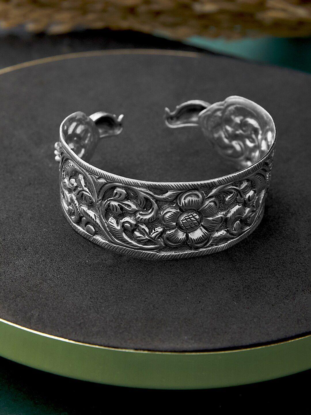 fabindia-women-silver-toned-silver-bangle-style-bracelet