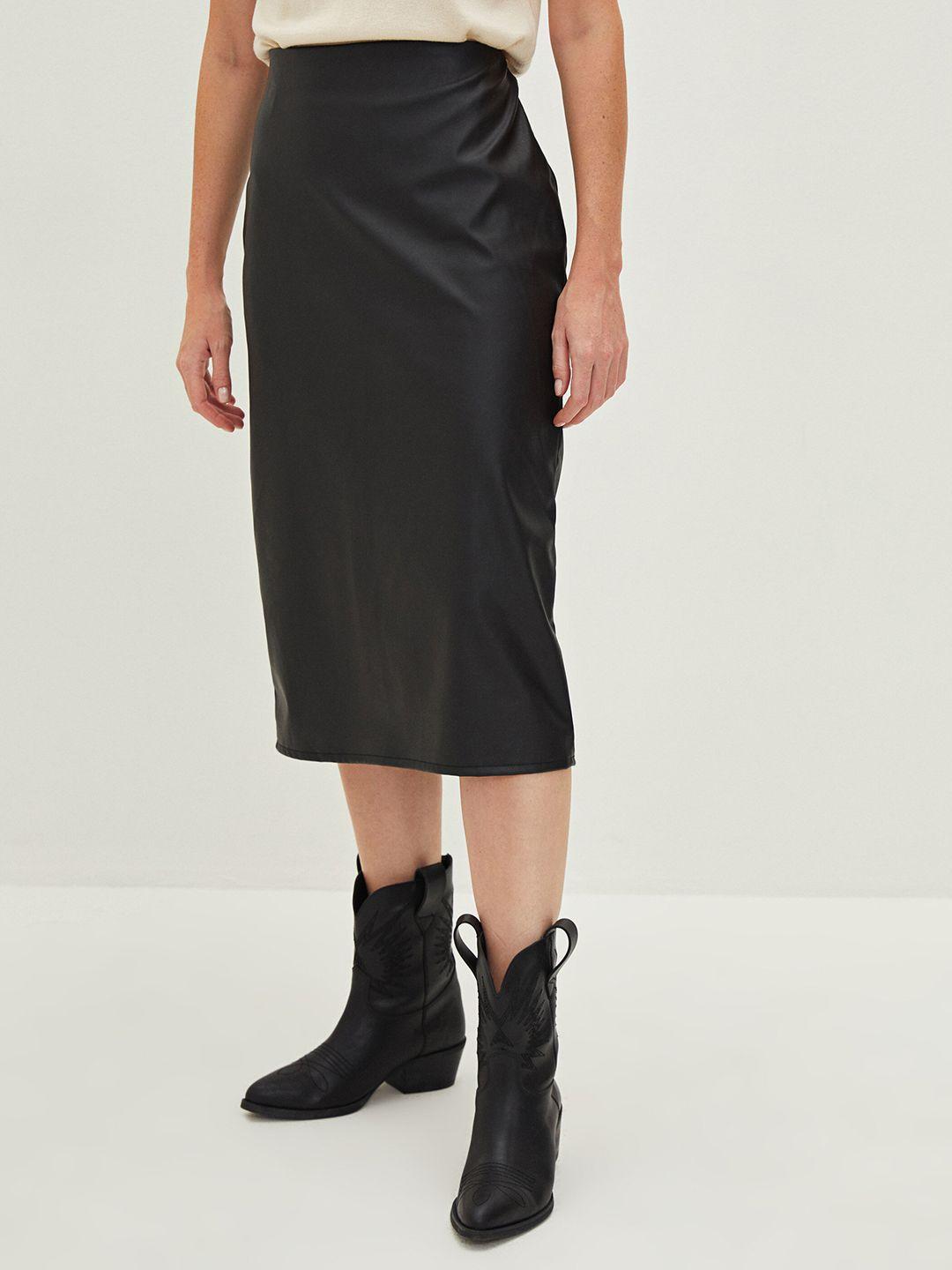 lc-waikiki-black-solid-high-waist-slim-fit-faux-leather-pencil-skirt