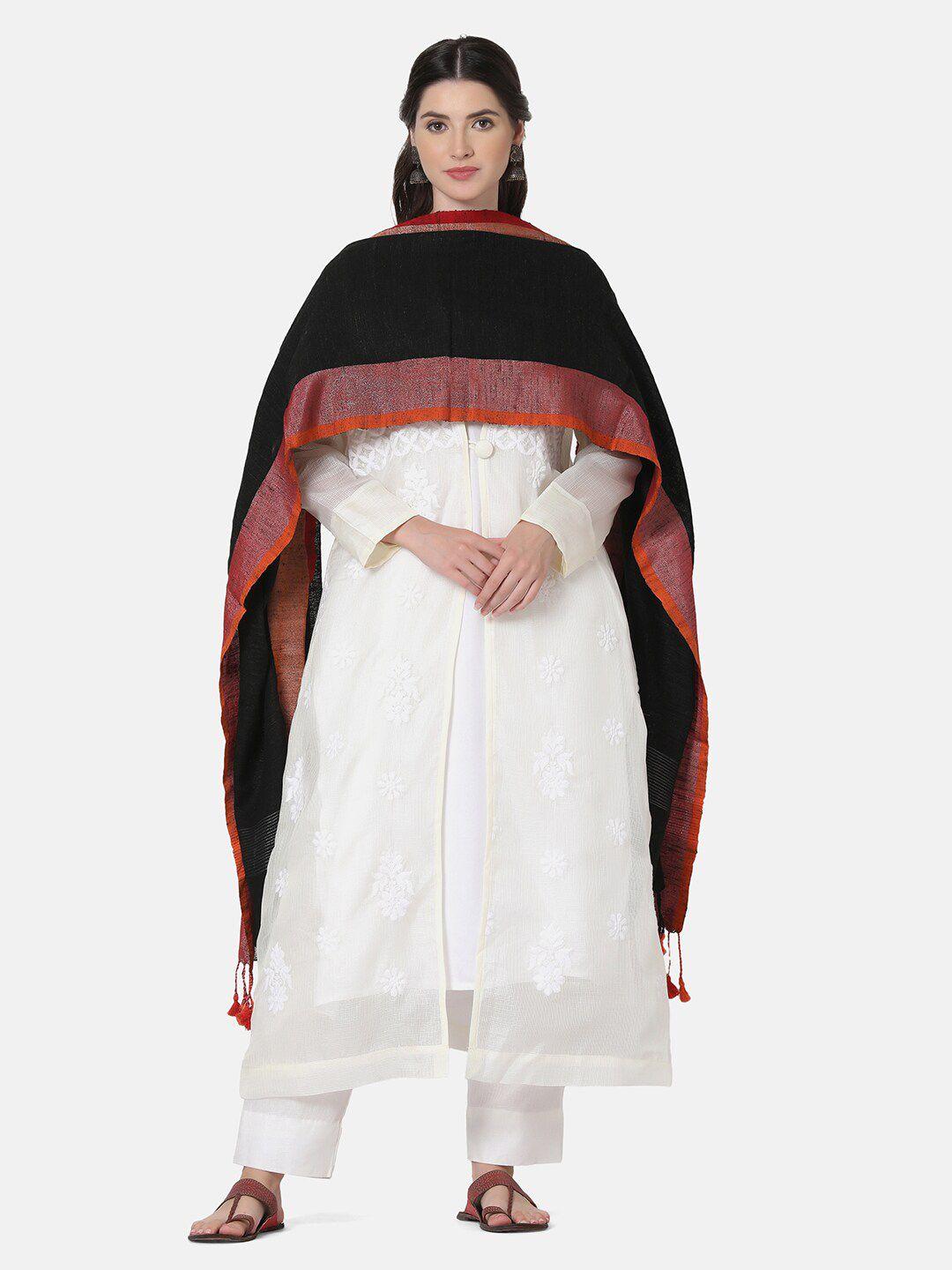the-weave-traveller-black-&-red-solid-dupatta-with-tasselled-border