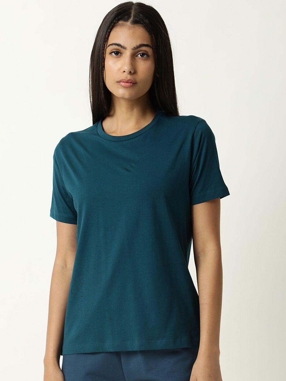 articale-women-green-solid-slim-fit-cotton-t-shirt