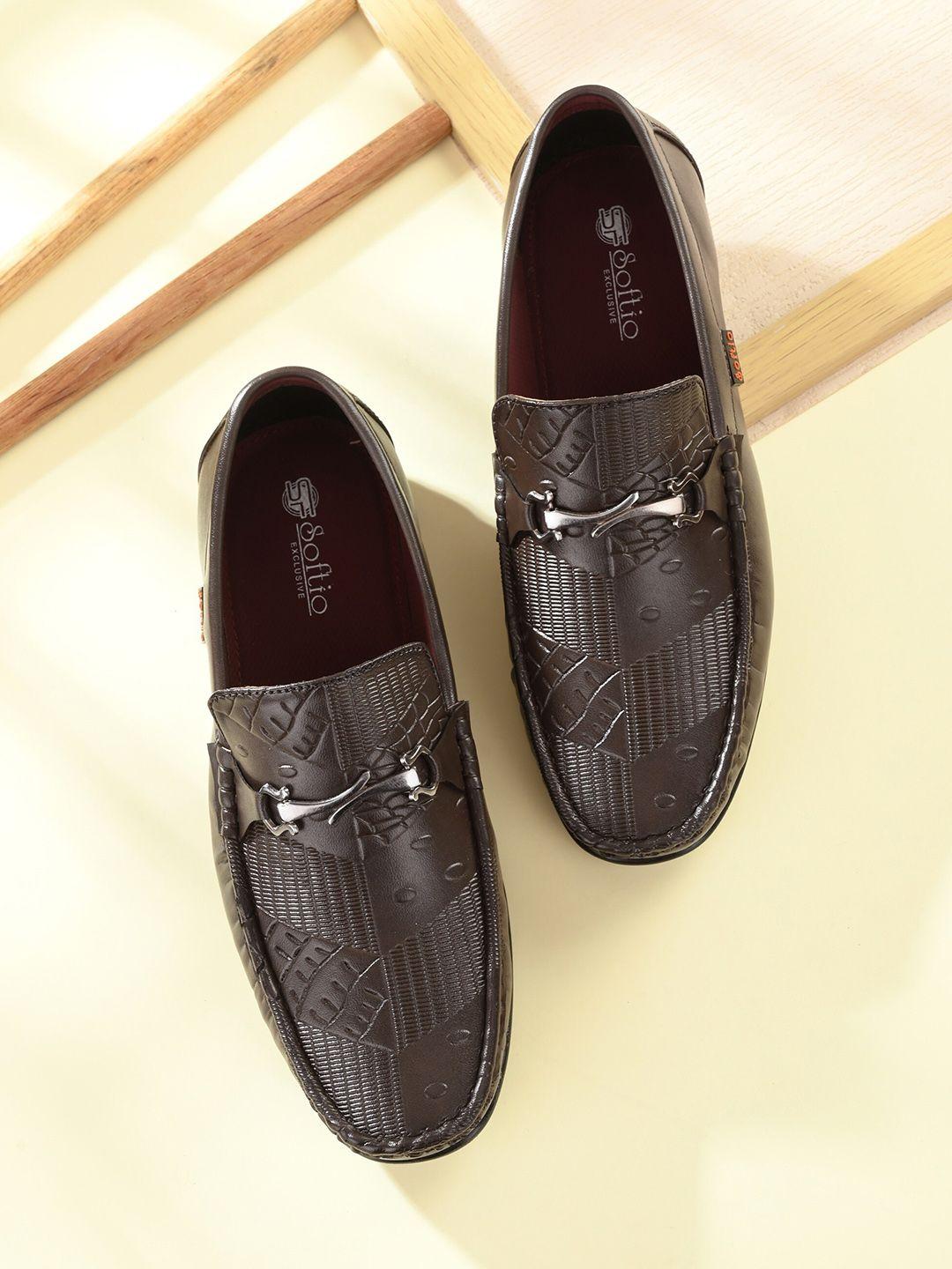 softio-men-brown-textured-loafers
